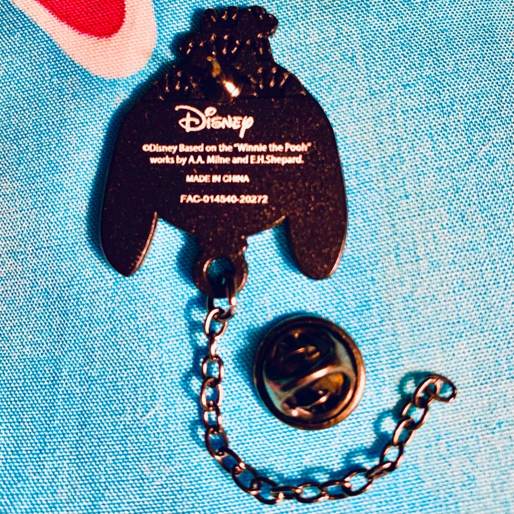 NWT Disney Loungefly Eeyore Enamel Chain Pin - Picture 3 of 7